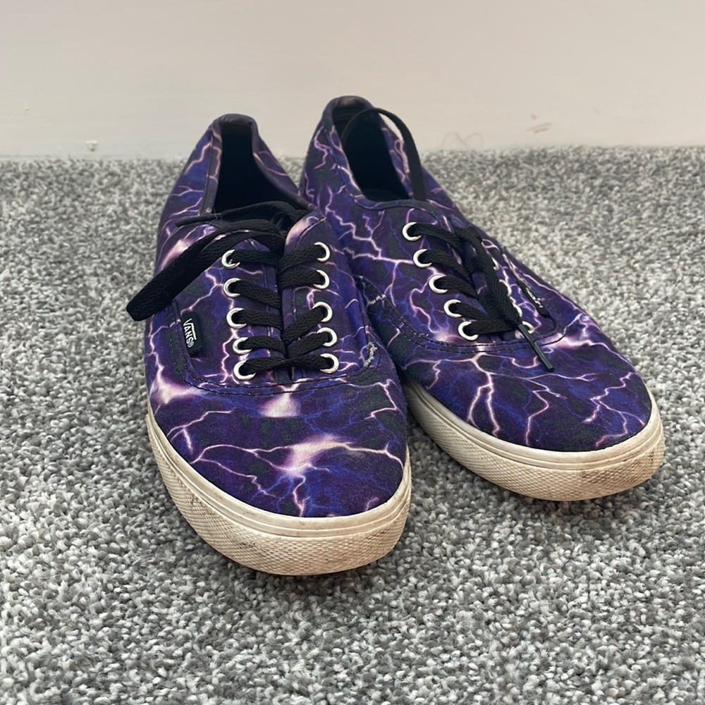 Lightning vans
